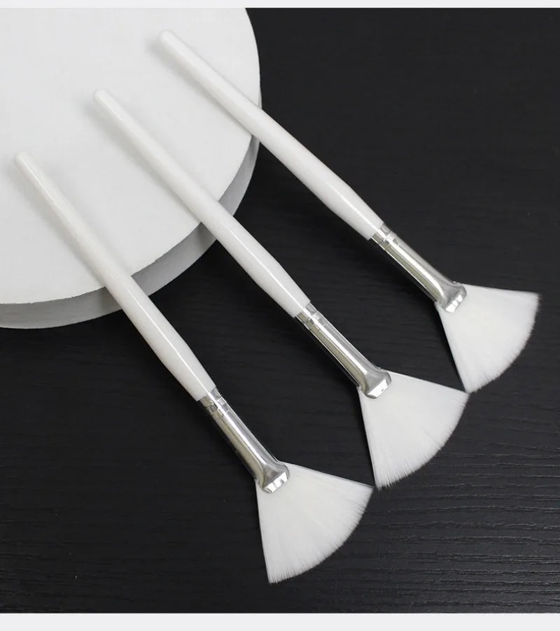 Fan-Shape Multifunction Makeup Brush Set