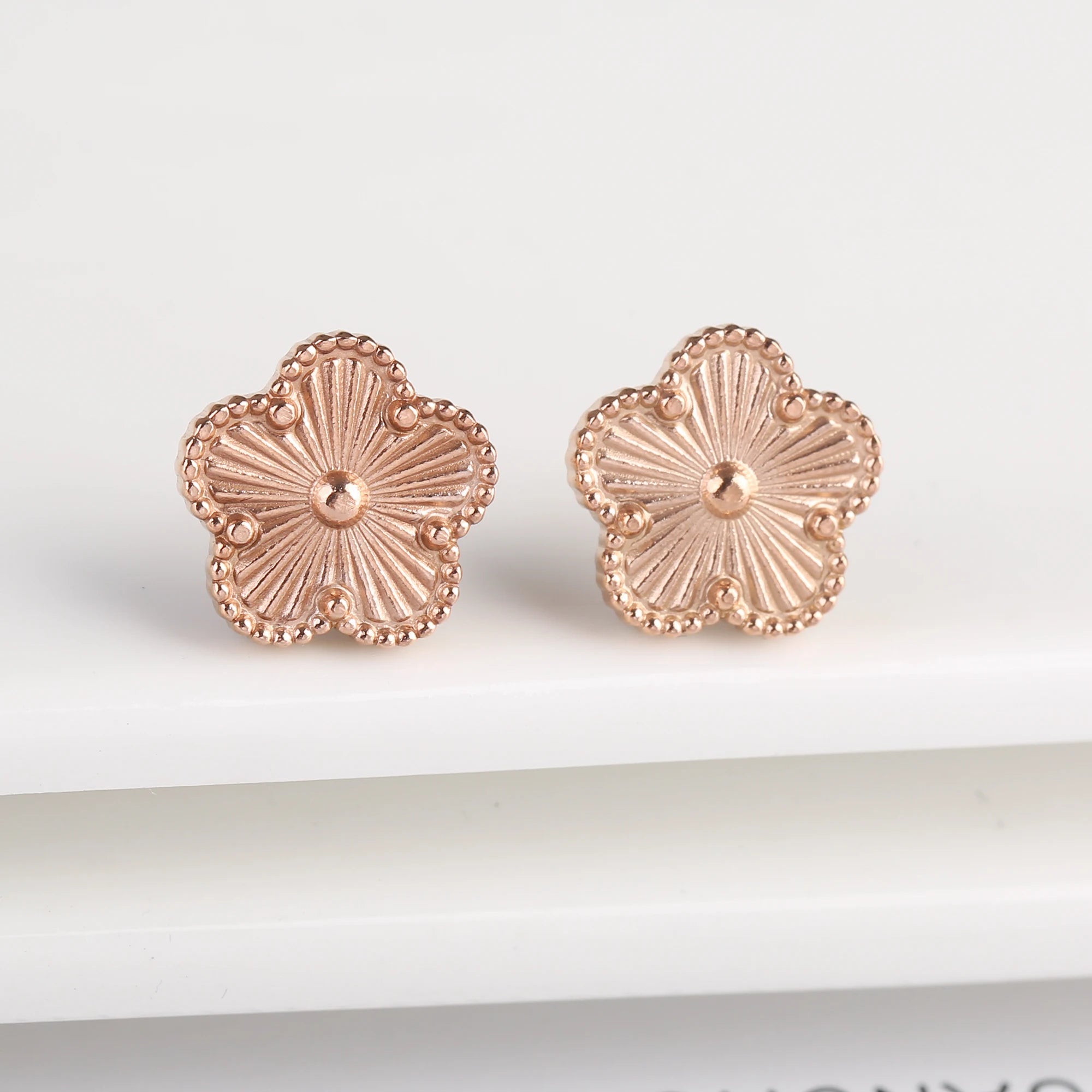 Stainless Steel Five-Leaf Flower Bracelet